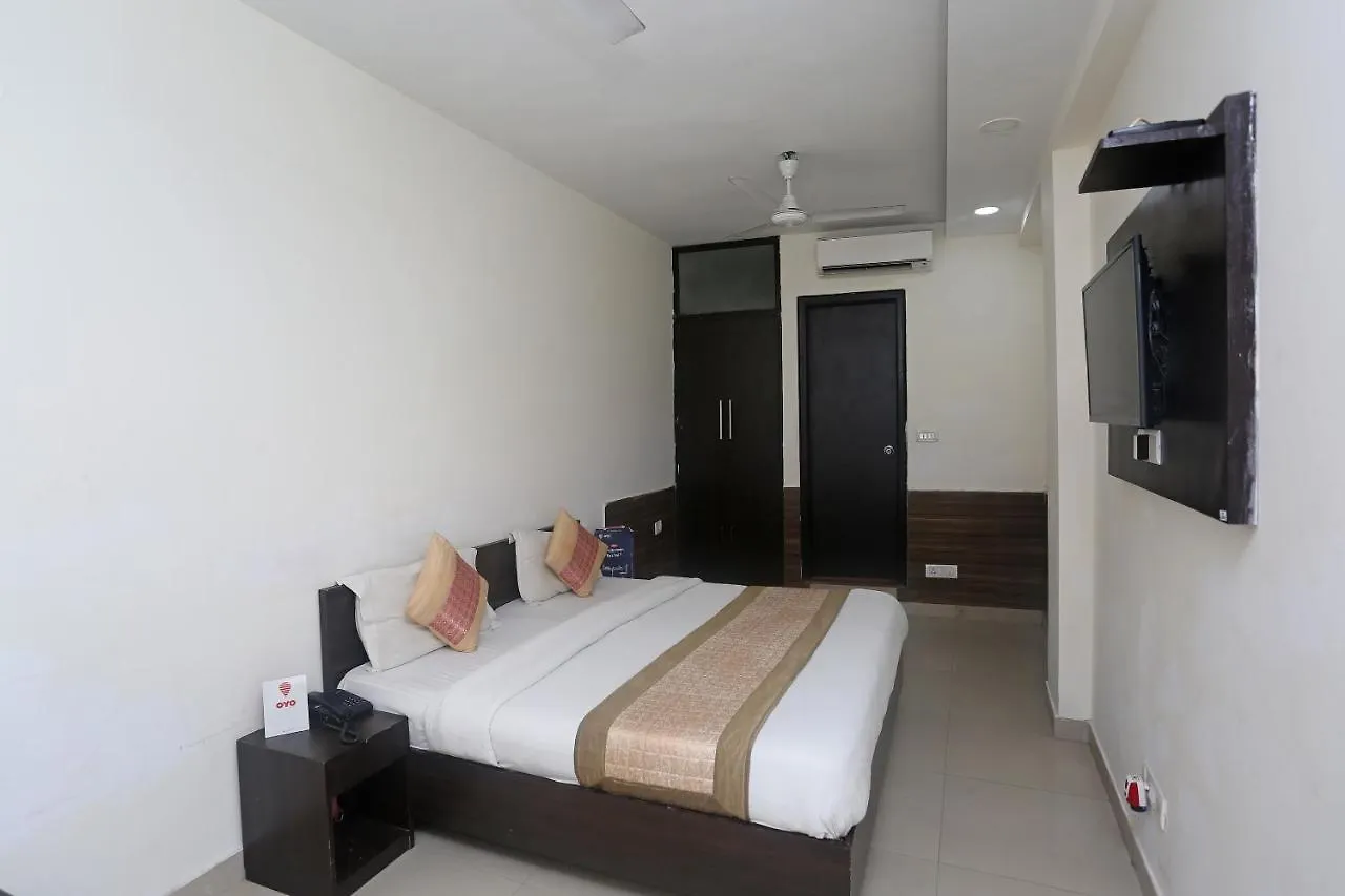 ***  Oyo 11605 Hotel Aravali Inn New Delhi India